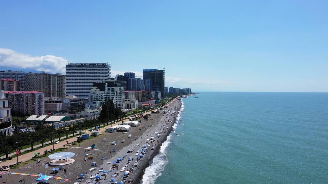 Dan Luxury Apartment Batumi Quarto foto